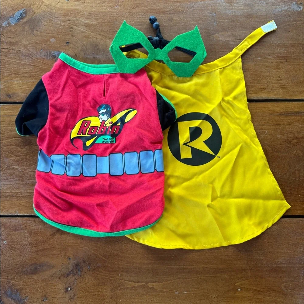 Superhero pet with Mask - Robin